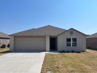 1075 Gallery Dr, Conway, AR 72032