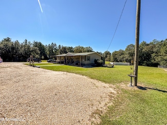 121 Lavelle Odom Rd, Poplarville, MS 39470