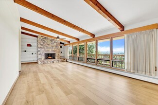 211 10th Ave, Baraboo, WI 53913