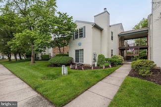 129 W Berwin Way, Mount Laurel, NJ 08054