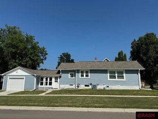 503 503 E 7th St, Blue Earth, MN 56013