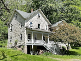 12 Henderson Rd, Hankins, NY 12741