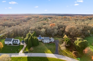 46 Dawley Dr, Stonington, CT 06378