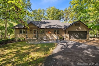 828 Foxhead Shores Dr, Linn Creek, MO 65052