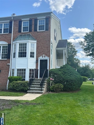 818 Juniper Way, Mahwah, NJ 07430
