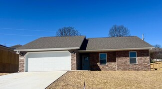 1306 Justin's Trail Rd, Neosho, MO 64850