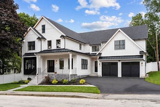 208 Webster St, Needham Heights, MA 02494