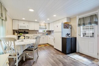 28 Barksdale Ave, Londonderry, NH 03053