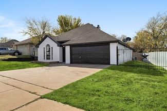 309 Dupont Cir, Fort Worth, TX 76134
