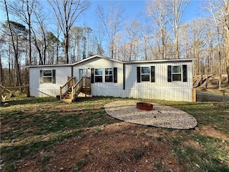 156 Twin Mountain Lake Cir, Talking Rock, GA 30175