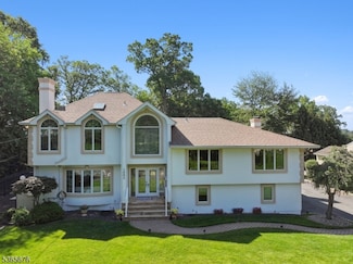 1503 Woodacres Dr, Mountainside, NJ 07092