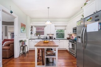 40 Inman St Unit 4, Cambridge, MA 02139