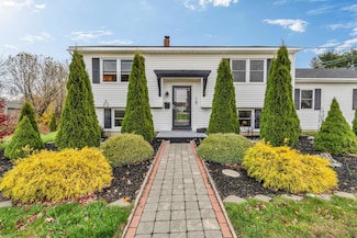 19 Broadway, Rockland, ME 04841