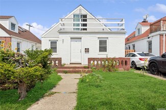 213 E Market St, Long Beach, NY 11561