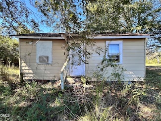 523 3rd St, Vanceboro, NC 28586