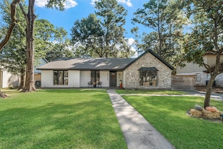 5906 Lawn Ln, Houston, TX 77088