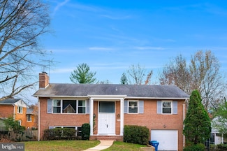 6503 Machodoc Ct, Falls Church, VA 22043