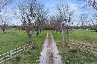 2840 W 171st St, Stilwell, KS 66085