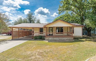 123 Cedar Ridge S, Kerrville, TX 78028