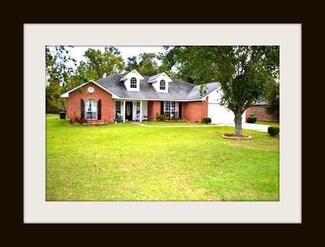 76 Bayou Oaks Dr, Alexandria, LA 71303