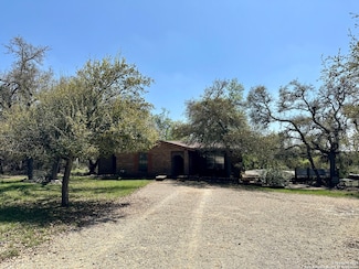 8249 Foxcross Dr, Spring Branch, TX 78070