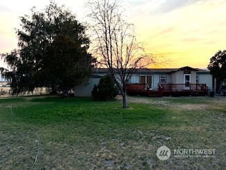 230 Windy Ln, Yakima, WA 98903