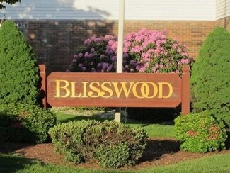 84 Fuller St Unit 5, Ludlow, MA 01056