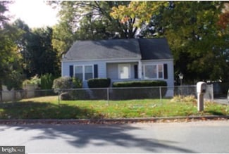 89 Groveland Ave, Ewing, NJ 08638