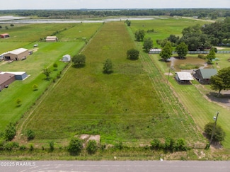 907 Casper Rd, Rayne, LA 70578
