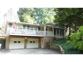 1395 Valley Dr, Akron, OH 44312