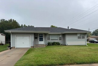 1015 E Jewell Ave, Salina, KS 67401
