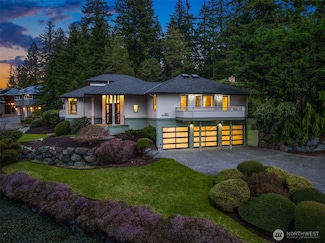 1102 12th Ave N, Edmonds, WA 98020