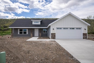 926 Raccoon Ct, Cody, WY 82414