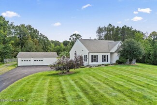 281 Lake Rd, Ballston Lake, NY 12019