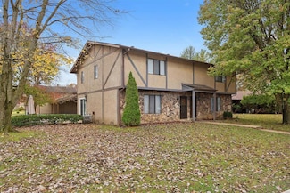 100 Kensington Heights Rd, Belleville, IL 62226