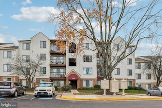 8374 Buttress Ln Unit 202, Manassas, VA 20110