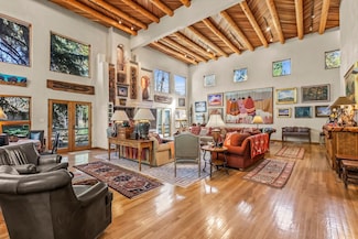 409 Dolan St, Taos, NM 87571