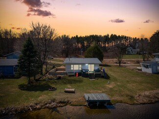 2368 Lakeside Dr, Evart, MI 49631