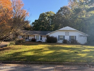 365 Cedar Hills Rd, Holly Springs, MS 38635