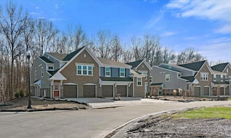 301 Parkview Ln, Miami Township, OH 45150