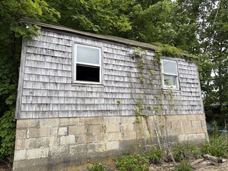 351 County Rd, Barrington, RI 02806