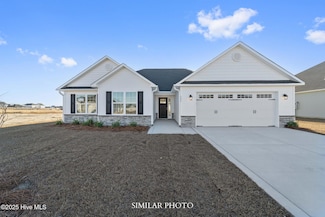 104 Sanctuary St, Jacksonville, NC 28546