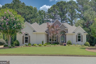 425 Lake Forest Dr, Newnan, GA 30265