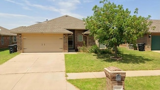 517 Apple Tree Ln, Moore, OK 73160