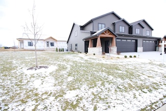 367 Ridge View Dr Unit 16, Milton, WI 53563