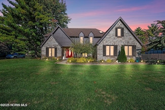 5004 Hunters Green Dr, Toledo, OH 43623