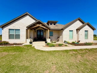 1301 Bravo Dr, Plainview, TX 79072