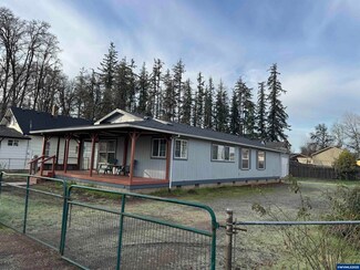 312 Enos St, Amity, OR 97101