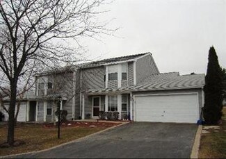 300 Newbury Dr, Island Lake, IL 60042