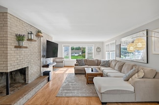 2075 Dorothy Ave, Saint Paul, MN 55110